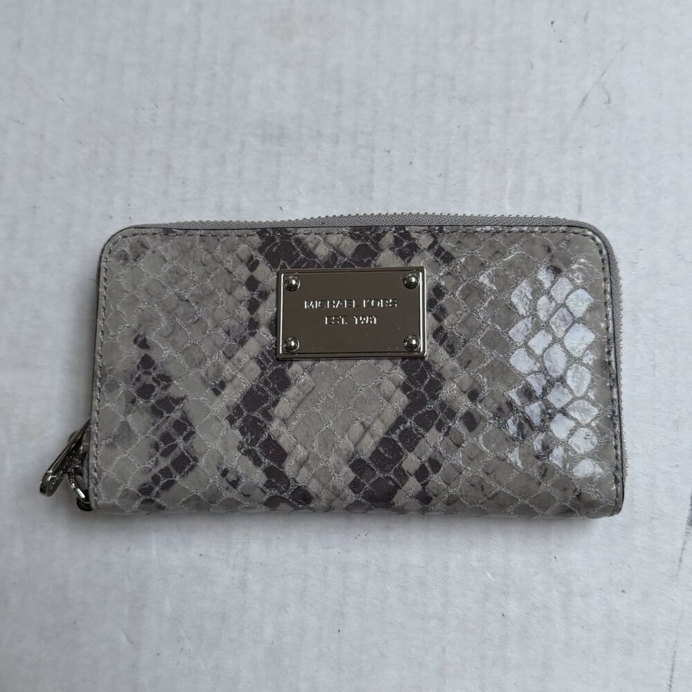 Michael Kors Snakeskin Embossed Gray Leather Wallet Silvertone Hardware NO STRAP